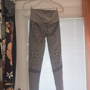 Stylish Gray Snake Print Women's Leggings